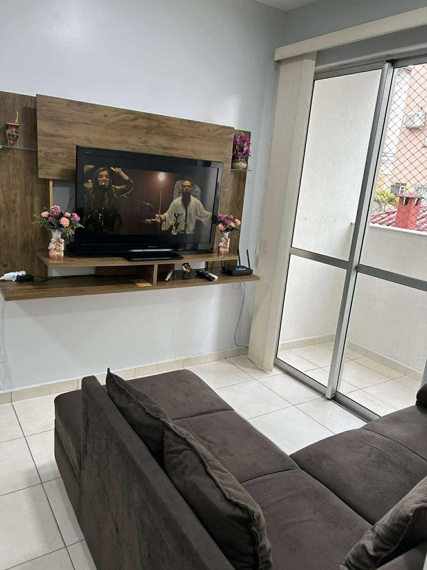 Confortavel Em *